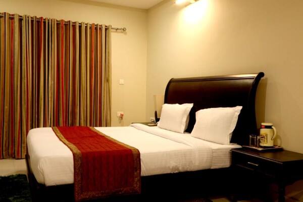 Hotel Grand Sharda, Pilibhit 3